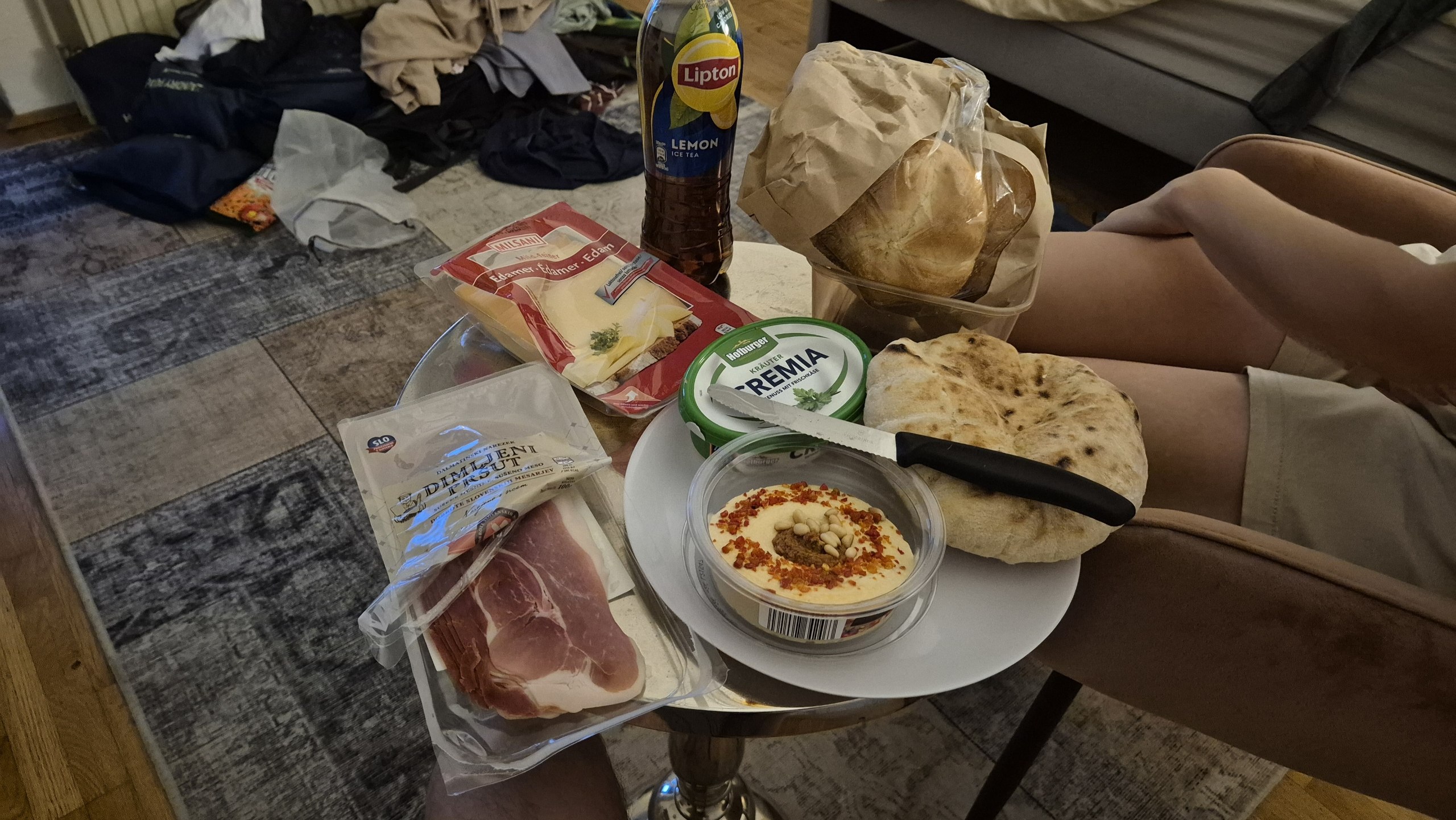 Belokranjska pogača with herb cottage cheese, Parma ham and hummus