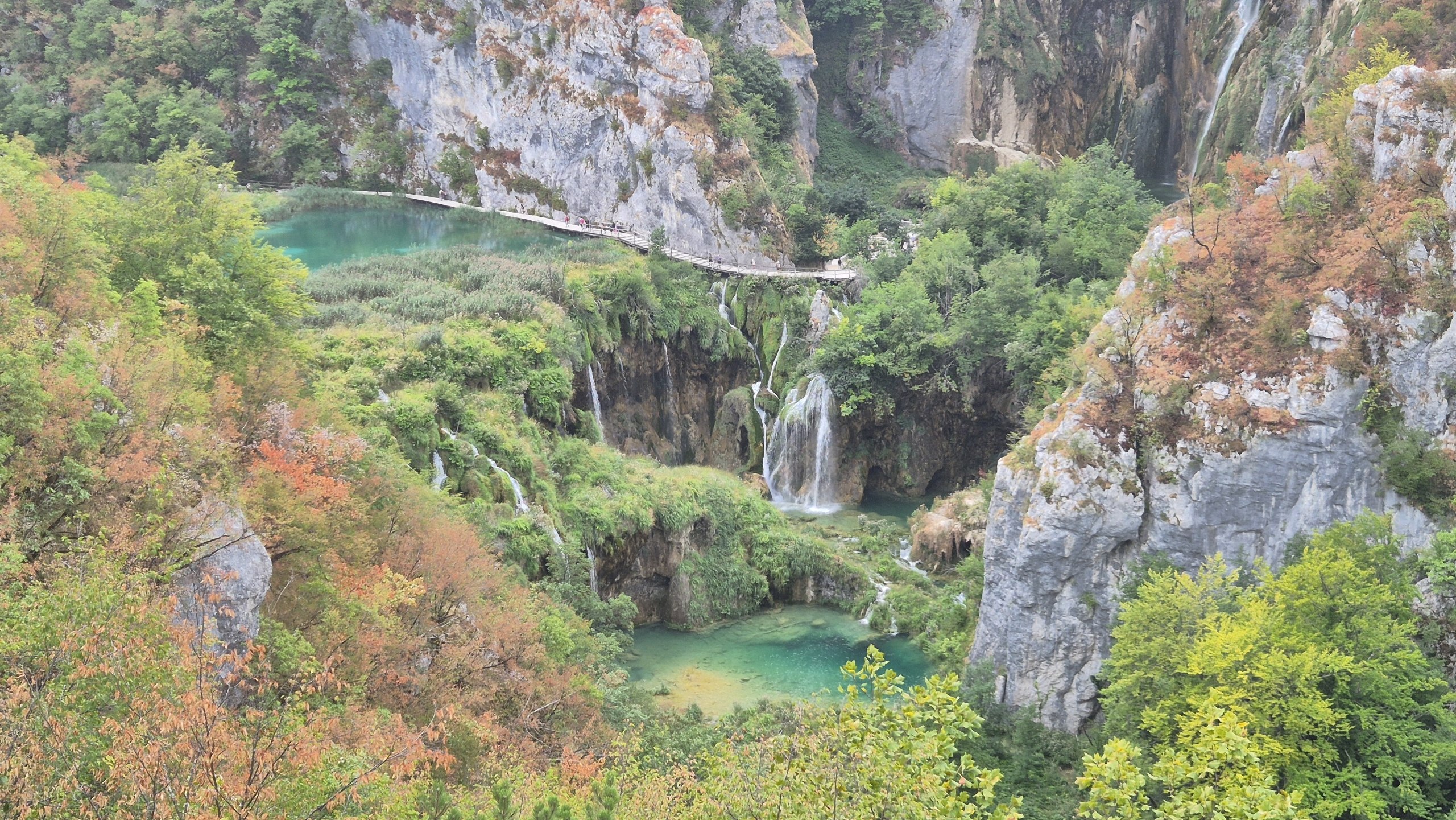 Waterfalls and boardwalks in the Lower Lakes at Plitvice