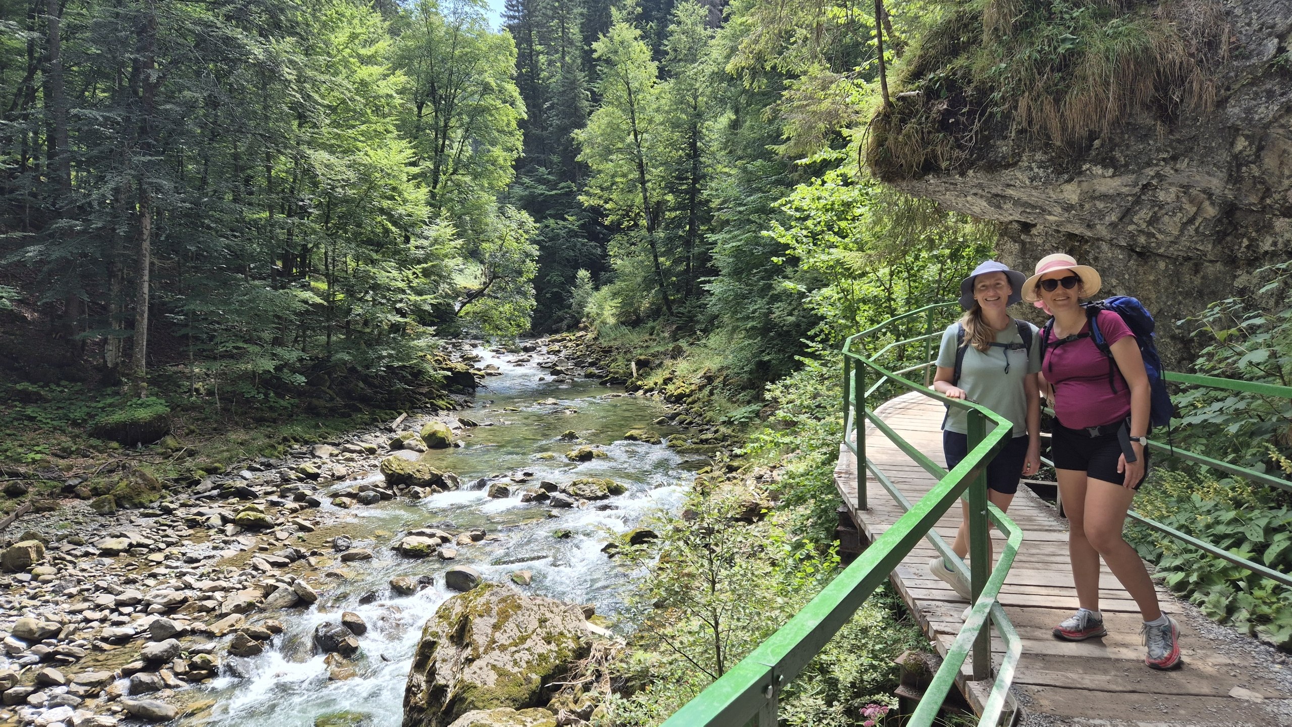 Caro and Monja beside the river on the walk to the Breitachklamm
