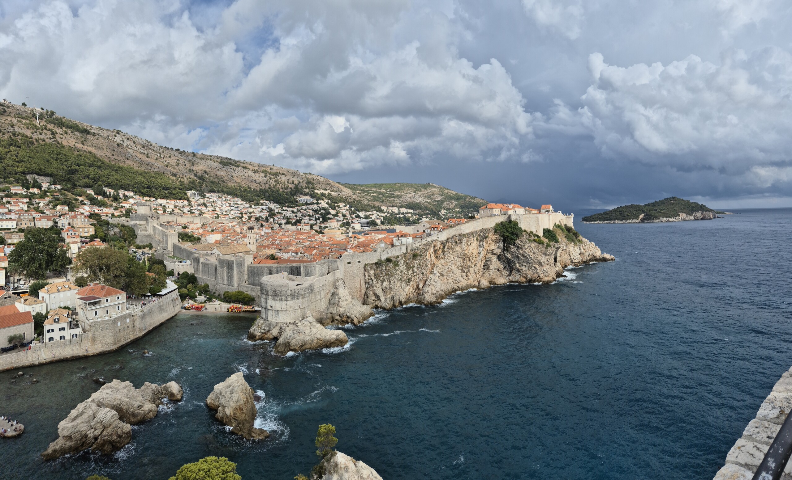 20260911_154708 Dubrovnik's walls and coastline seen from Fort Lovrijenac