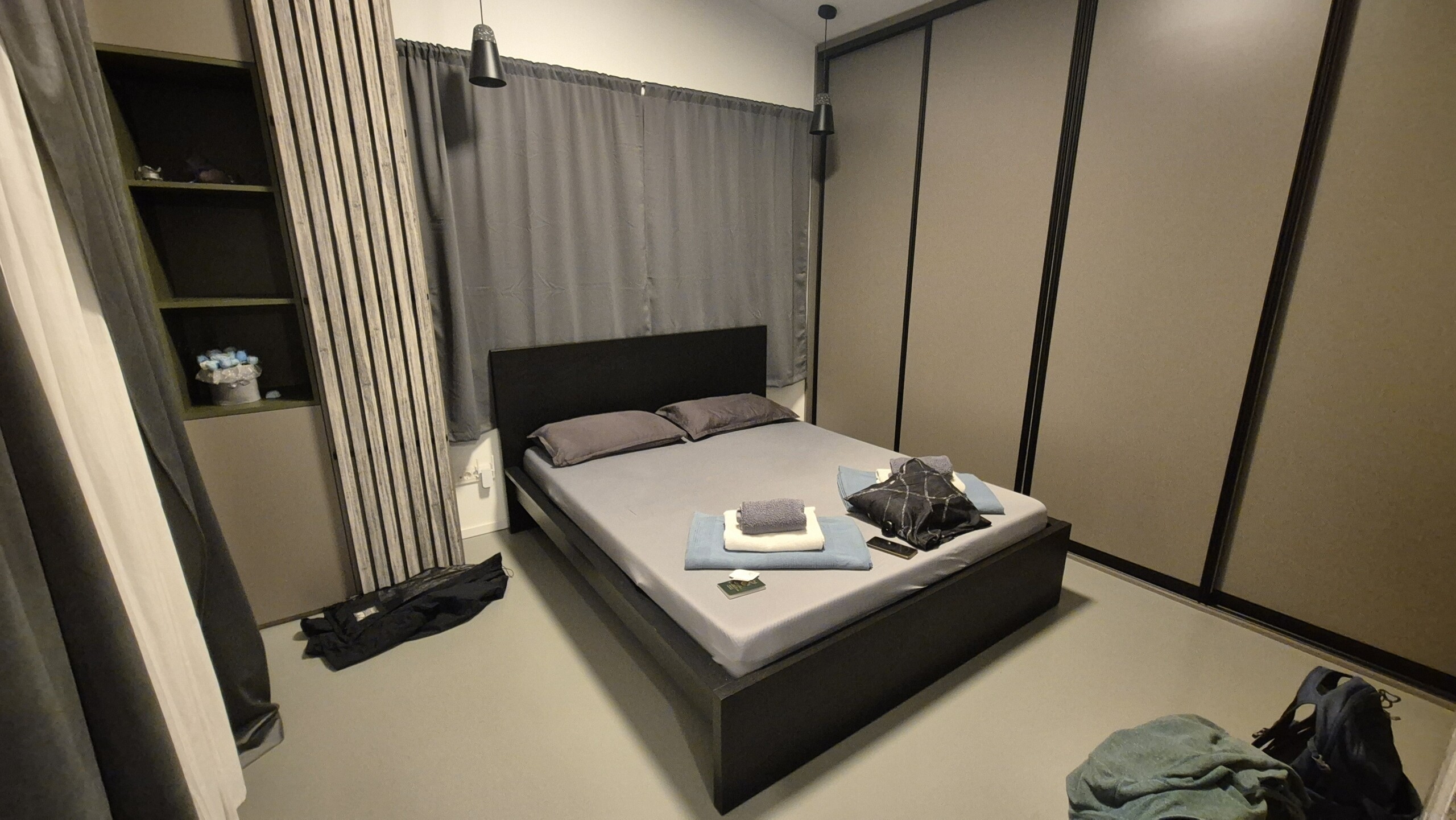 20260911_235739 The bedroom in the modern Zagreb apartment