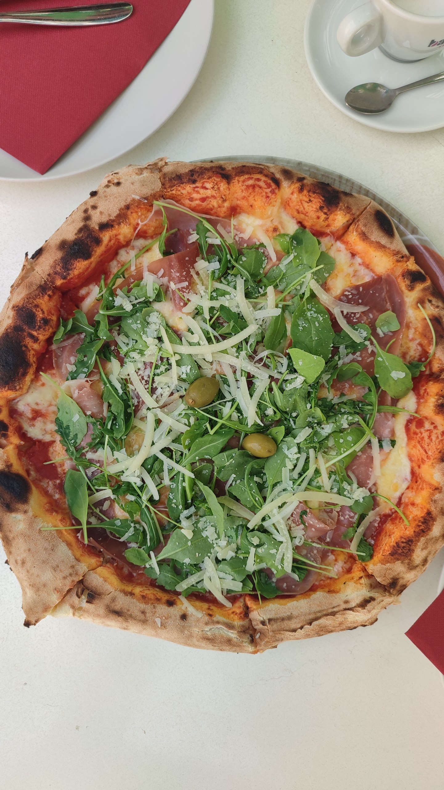 Pizza topped with rocket and cheese in Obrovac