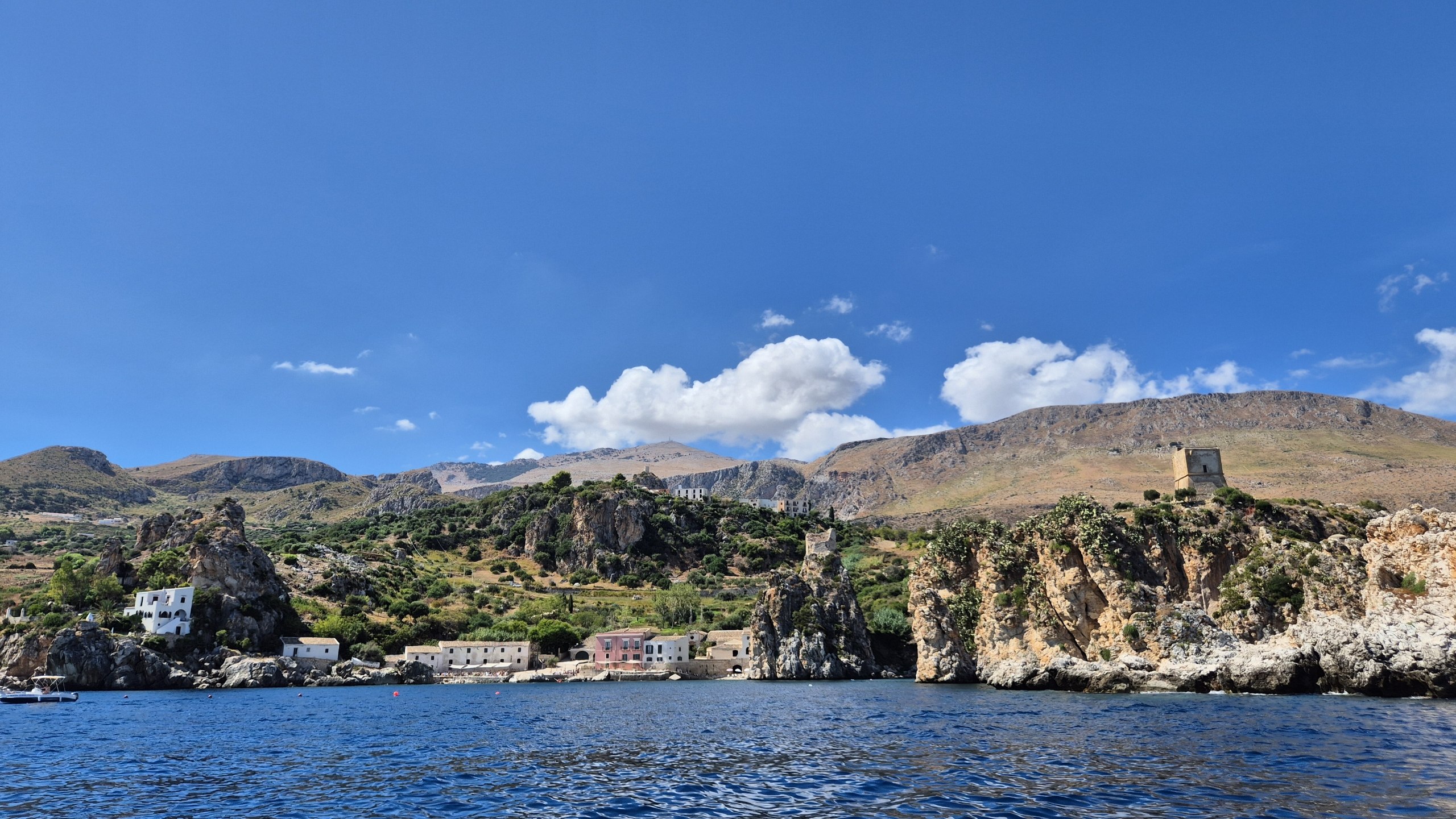 day49-scopello-tonnara-tower The tonnara buildings and watchtower at Scopello