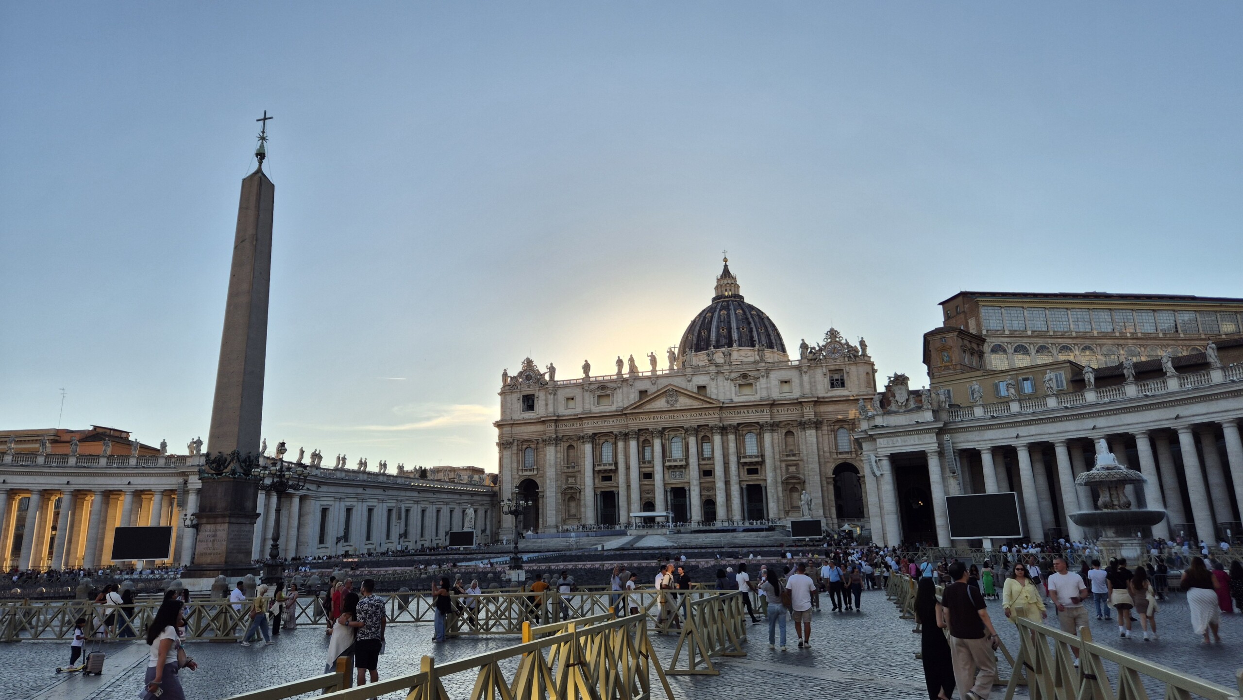 day64-st-peters-square-dusk St Peter's Square at dusk with the obelisk, the basilica and Michelangelo's dome