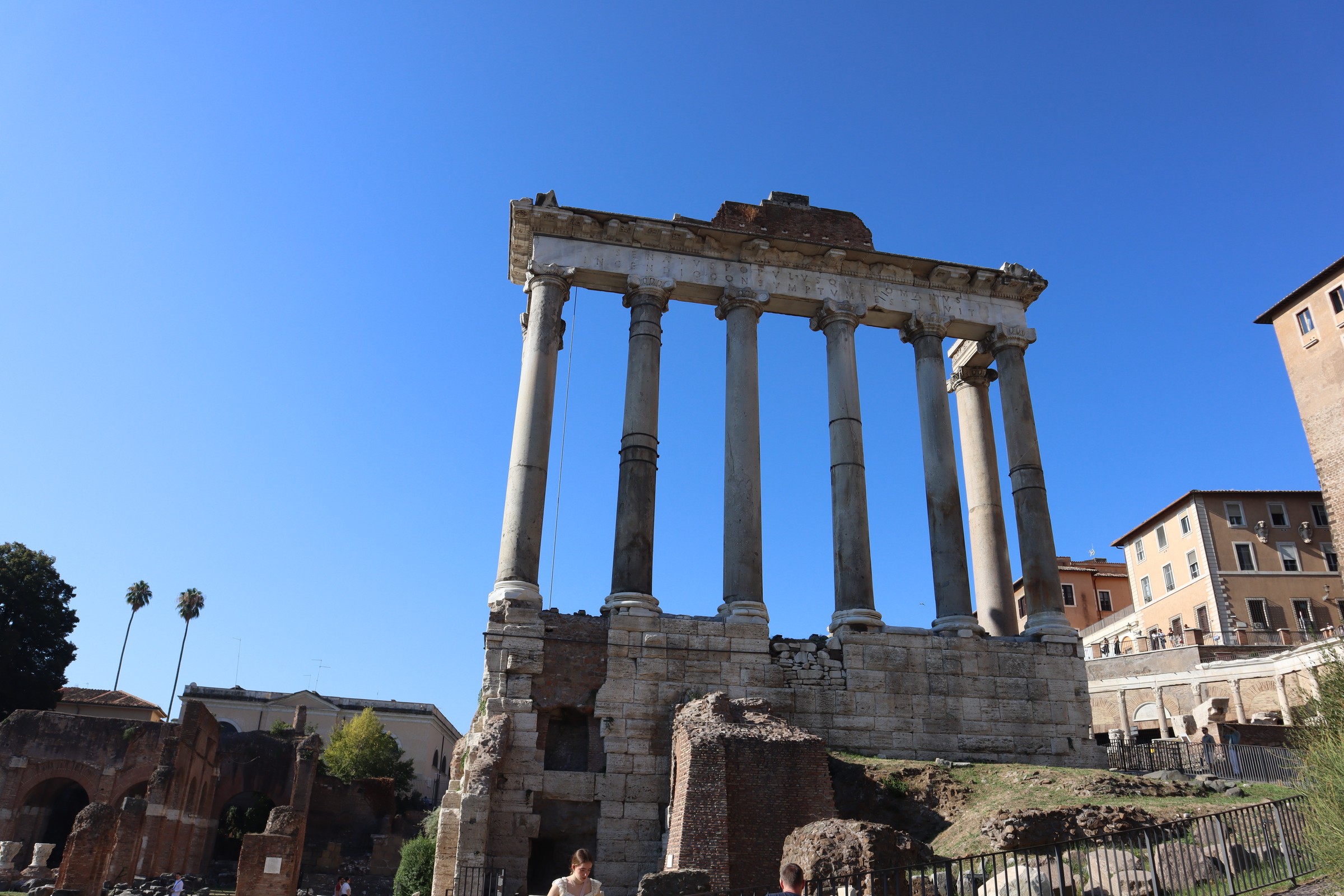 day66-temple-saturn The surviving columns of the Temple of Saturn