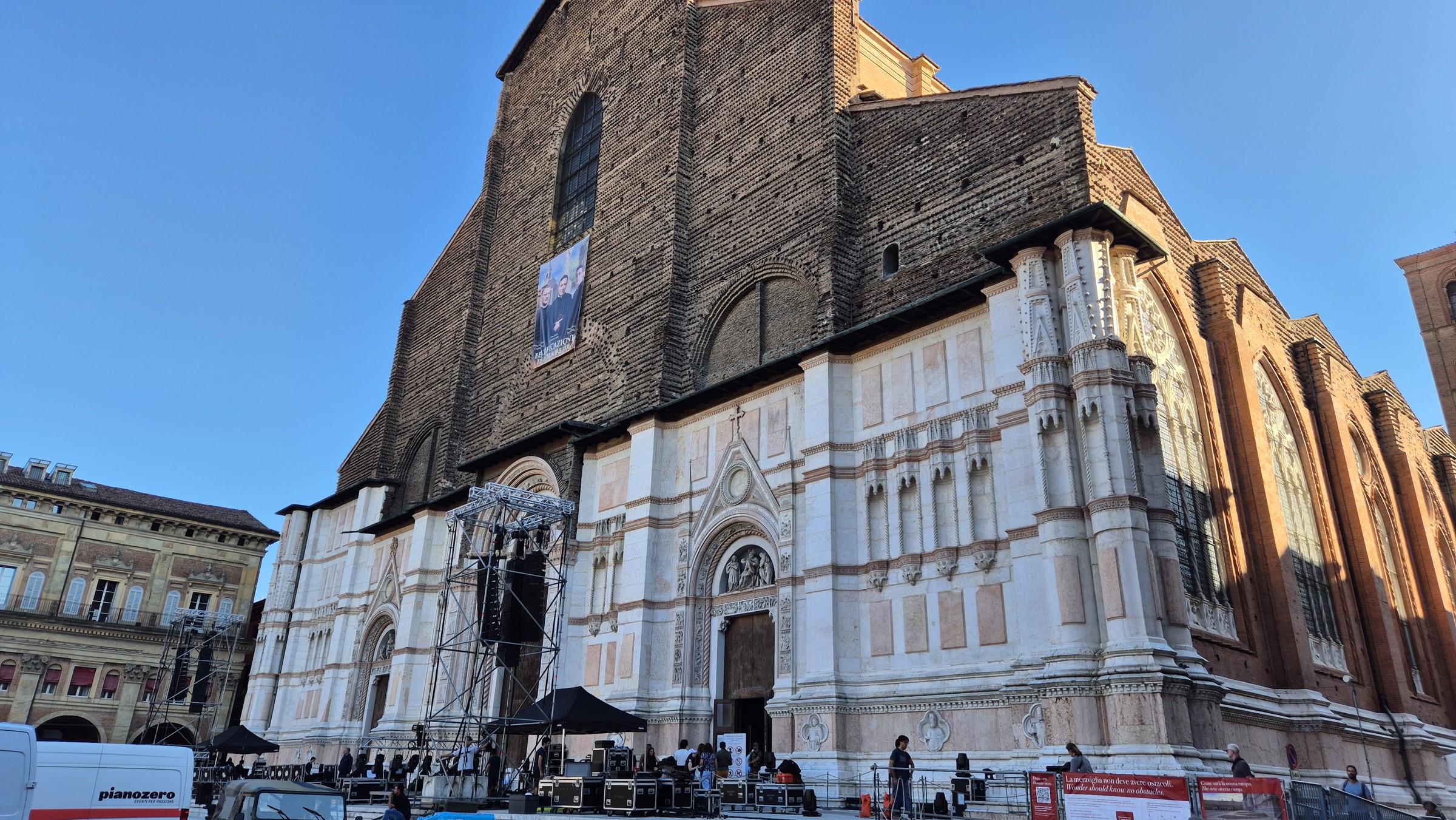 day68-basilica-san-petronio The unfinished marble-and-brick façade of the Basilica of San Petronio