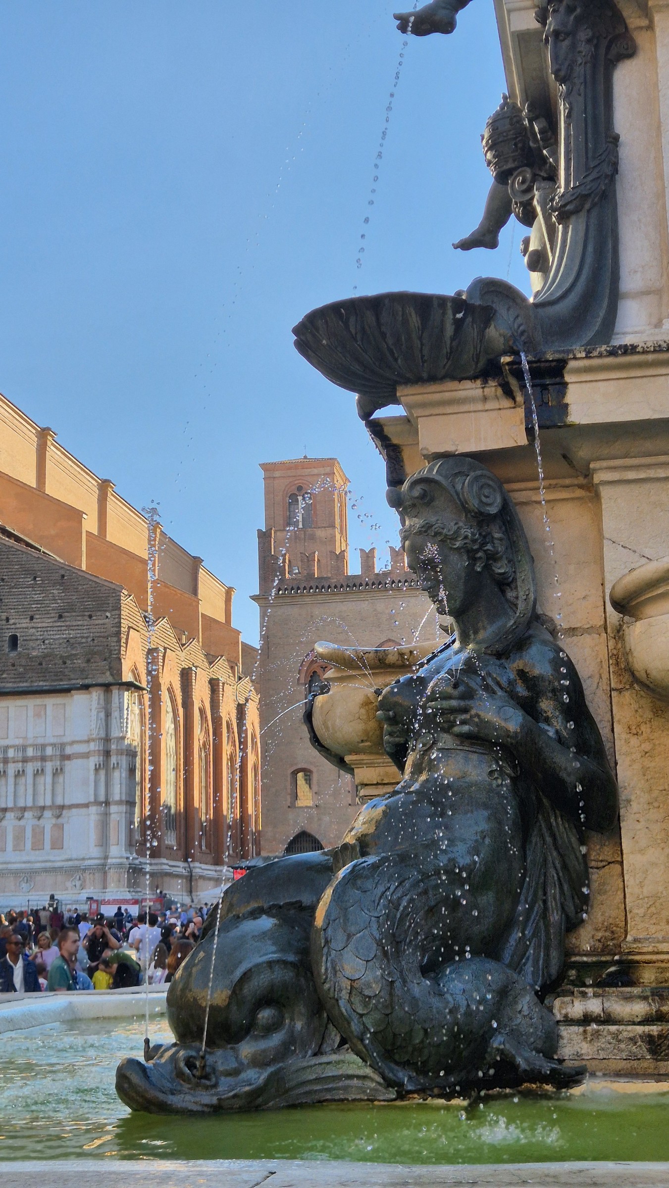 day68-neptune-fountain The Fountain of Neptune beside Piazza Maggiore in Bologna