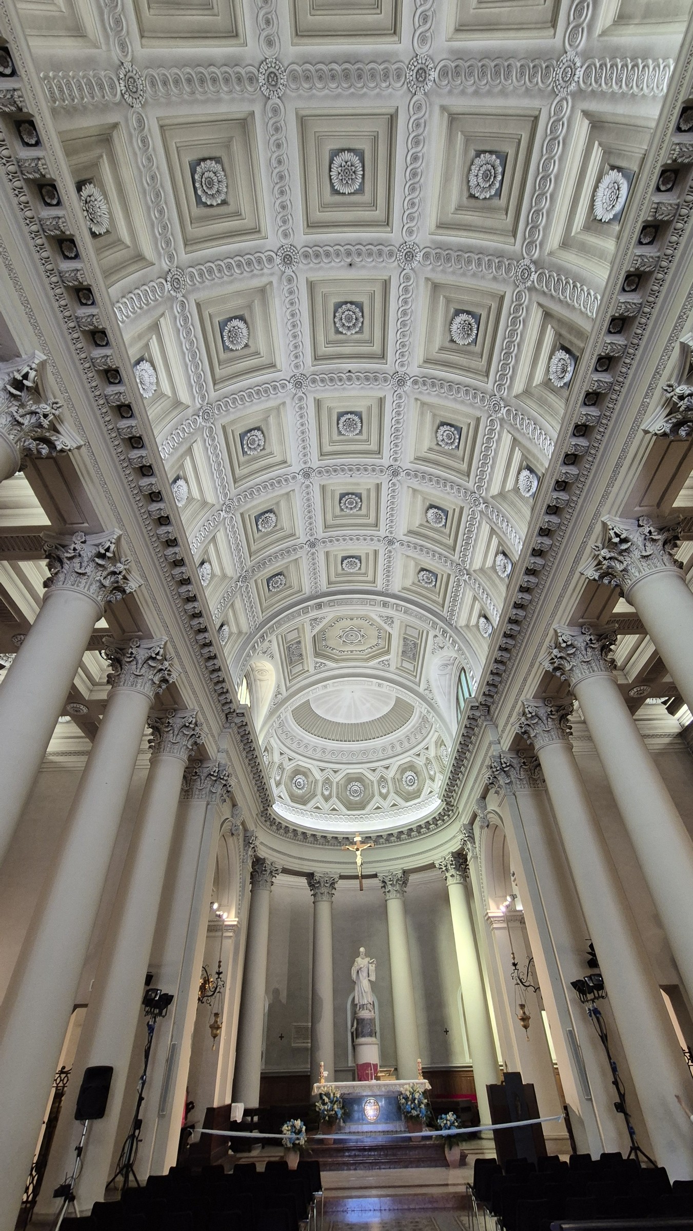 day69-basilica-saint-marinus The neoclassical interior of the Basilica of Saint Marinus