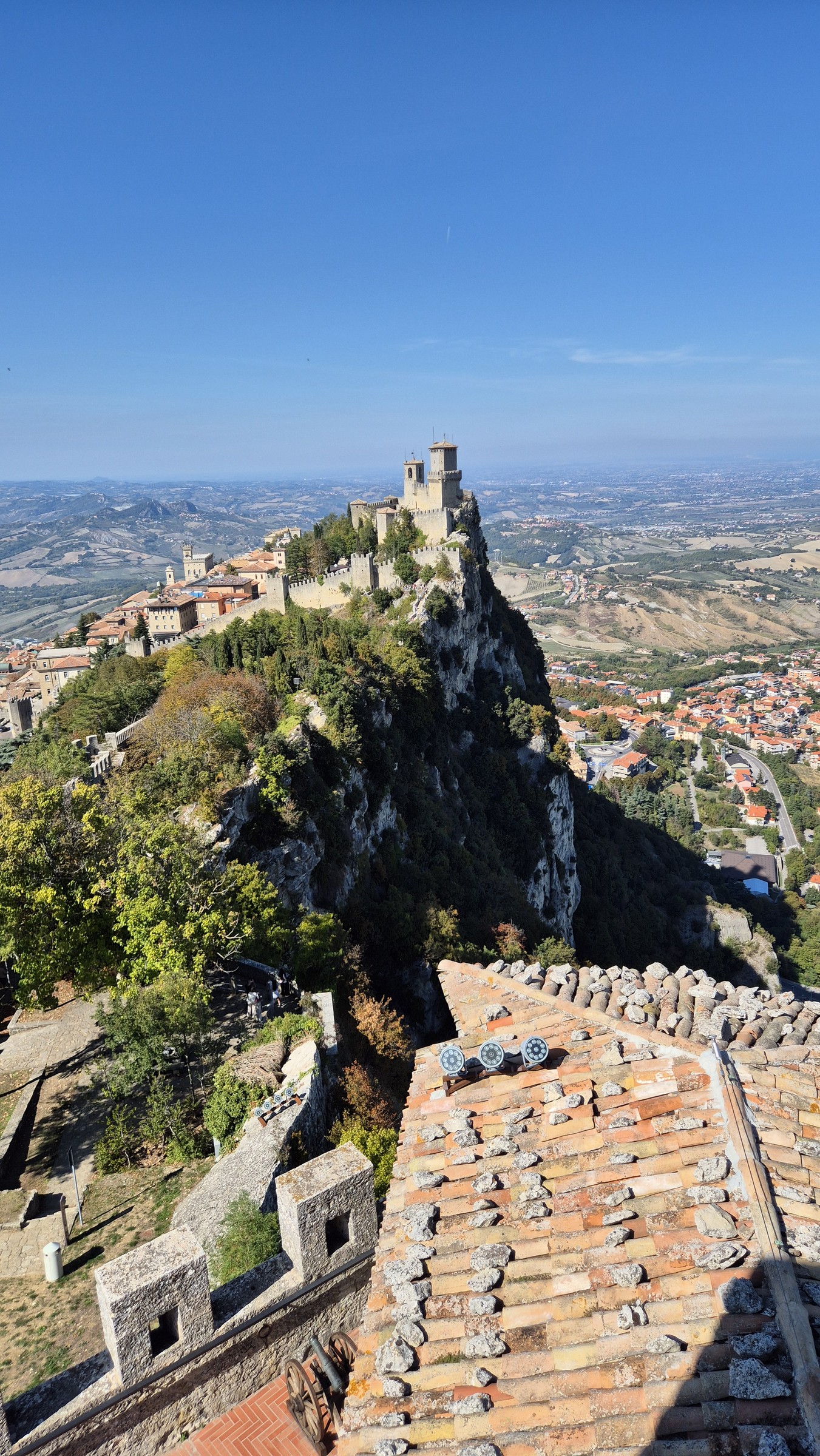 day69-second-tower-cesta-view The Second Tower Cesta rising from the ridge above San Marino